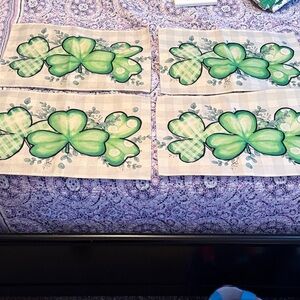 Green Clover Placemats Set